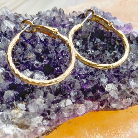 SMALL DAINTY TEXTURED GOLD HOOPS - Picture 3 of 4